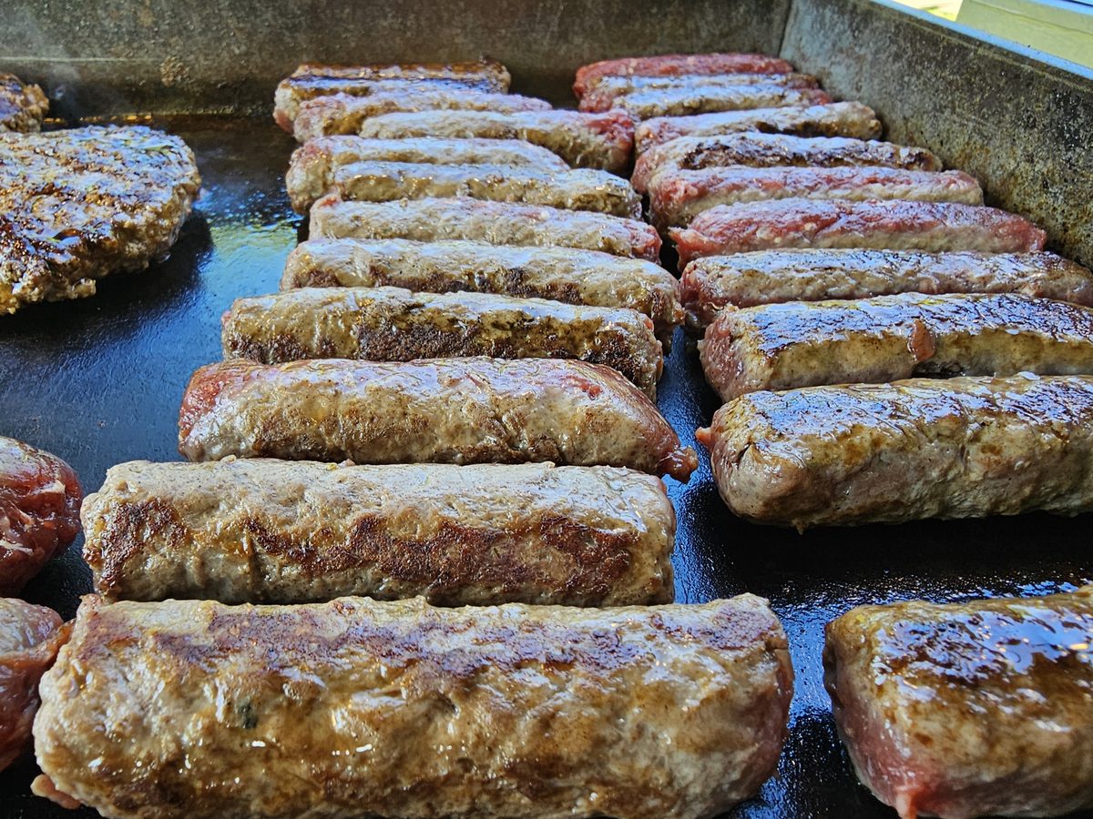 Wildfleisch-Röllchen auf dem Grill